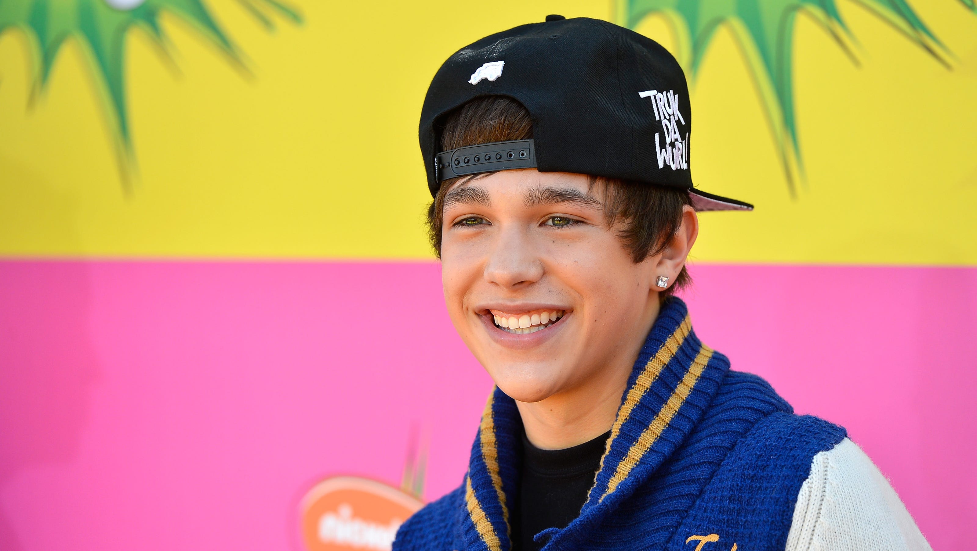 1382046736000 Austin Mahone - DaBaby Store
