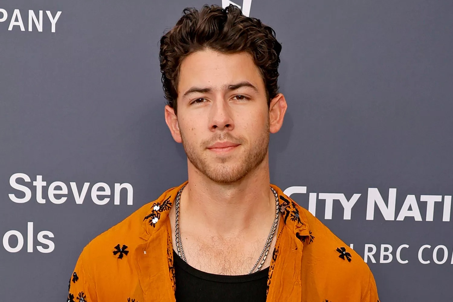 nick jonas 101624 6b6f26671f0b41 1729139964073 1729139964240429569977 - DaBaby Store